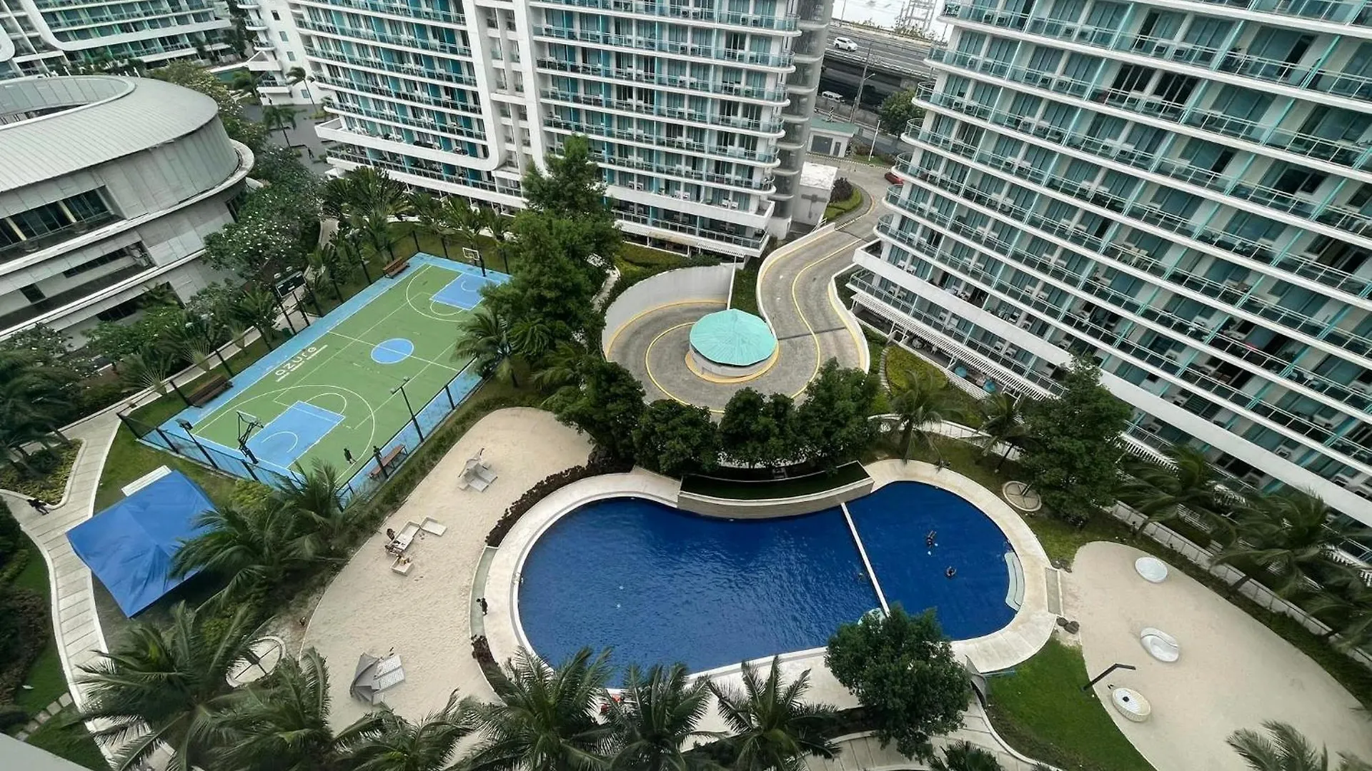Azure Urban Resort Residences - Staycationary Miami 1210 Paranaque City