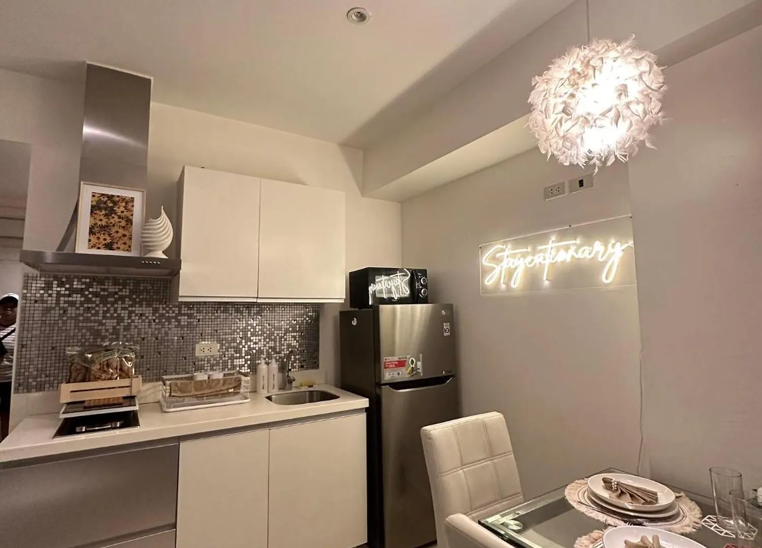 Azure Urban Resort Residences - Staycationary Miami 1210 Paranaque City
